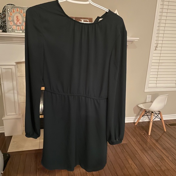 Aritzia Sunday Best Poppins dress - Picture 1 of 5